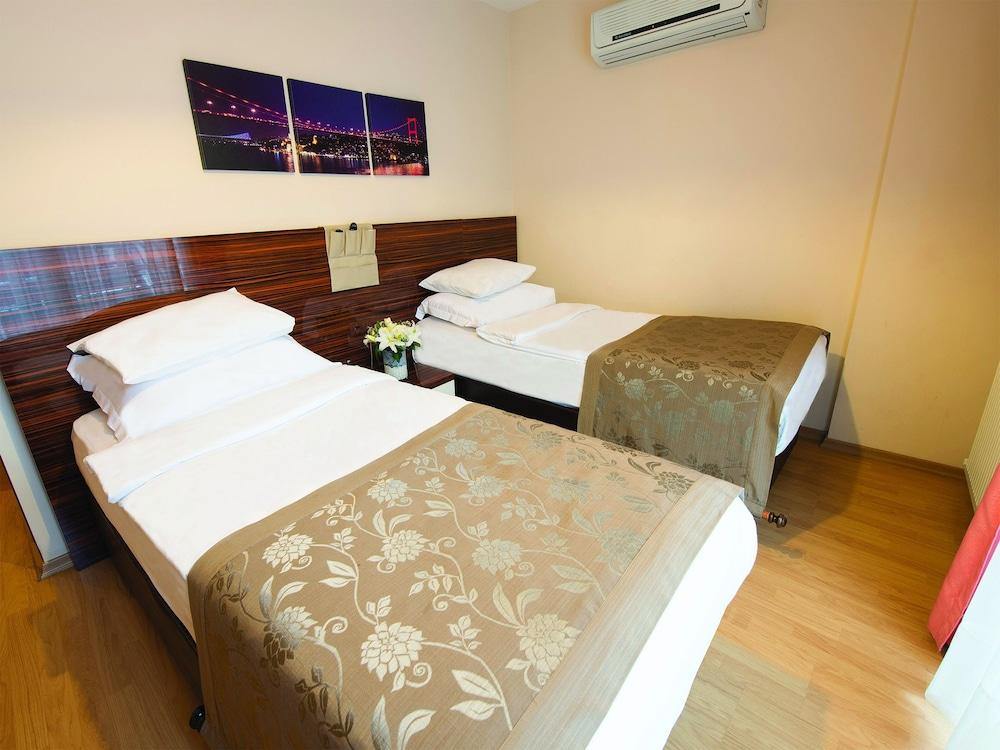 Blueway Hotel Residence Istanbul Exterior photo